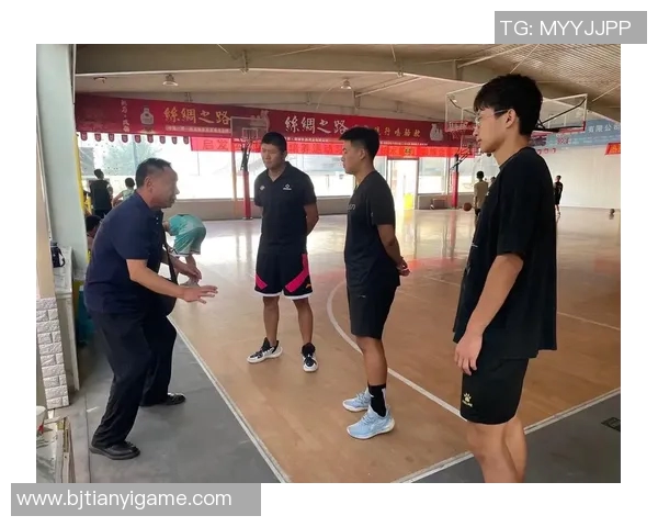 姚明华在湖北的篮球之路与家乡情怀的深厚纽带探讨