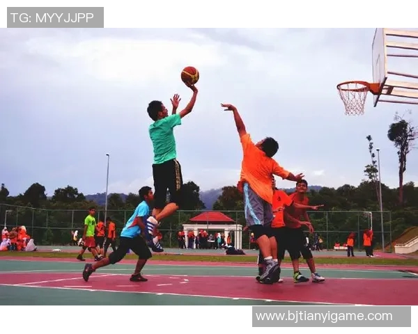 姚明怒扔篮球背后的故事与情感解读让我们重新认识这位篮球巨星 姚明怒扔篮球背后的故事与情感解读让我们重新认识这位篮球巨星