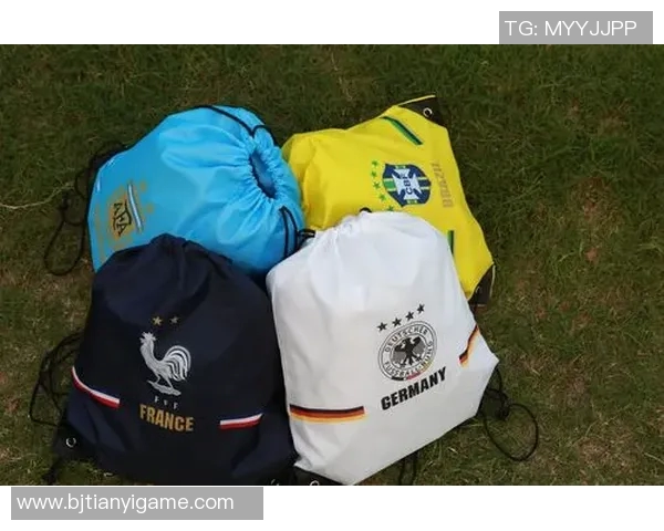 足球明星纪念品的魅力与价值探讨及其对球迷文化的影响 足球明星纪念品的魅力与价值探讨及其对球迷文化的影响