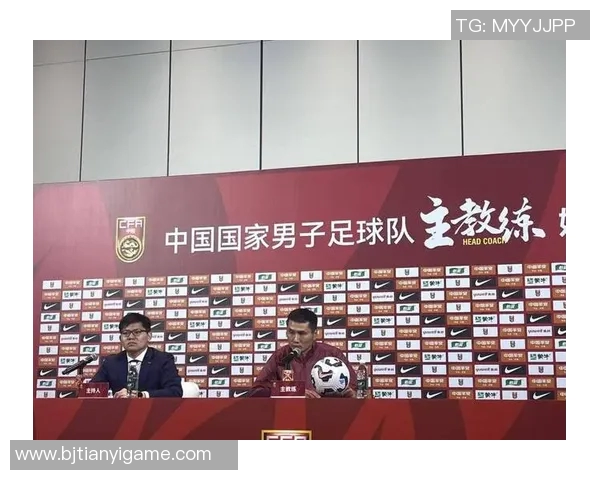 重庆国足名将列传：荣耀与奋斗交织的足球传奇之路